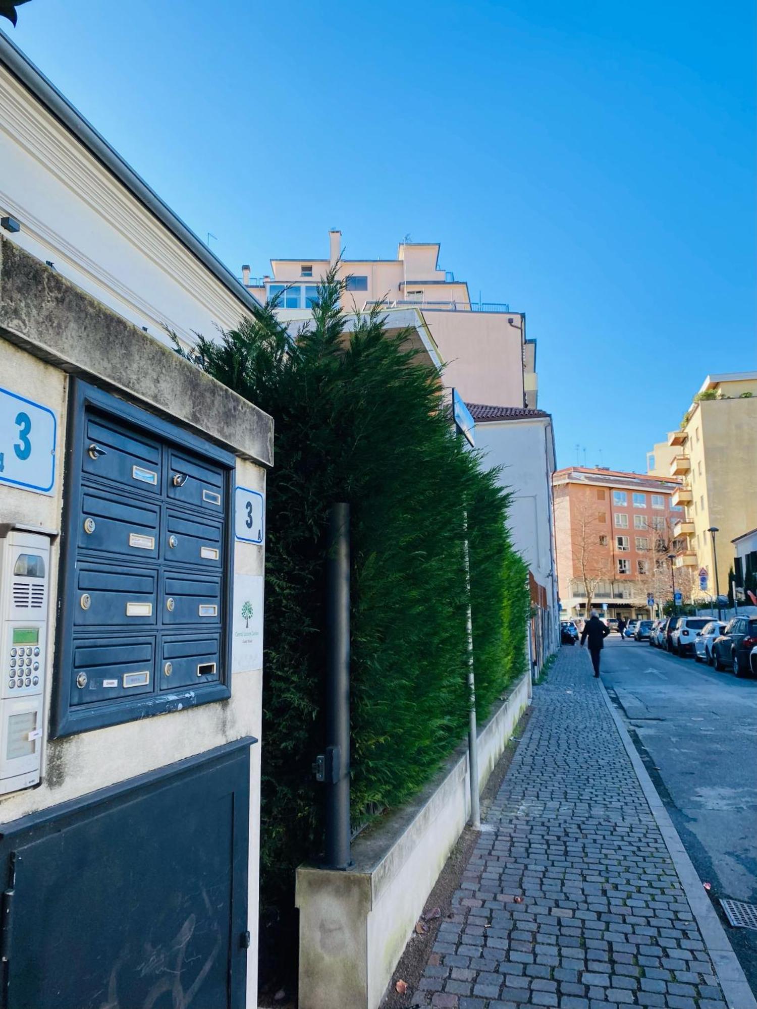 Central Luxury Garden Guest House Mestre Bagian luar foto