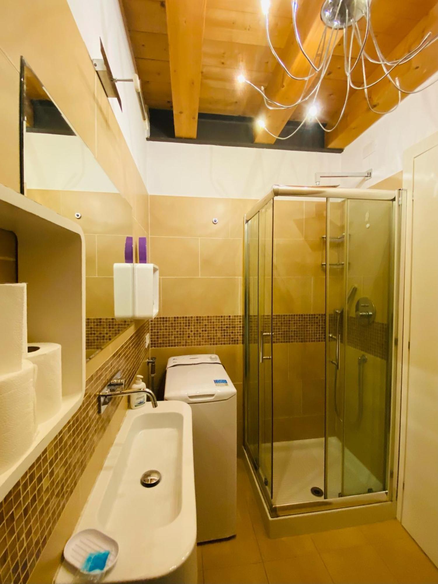 Central Luxury Garden Guest House Mestre Bagian luar foto
