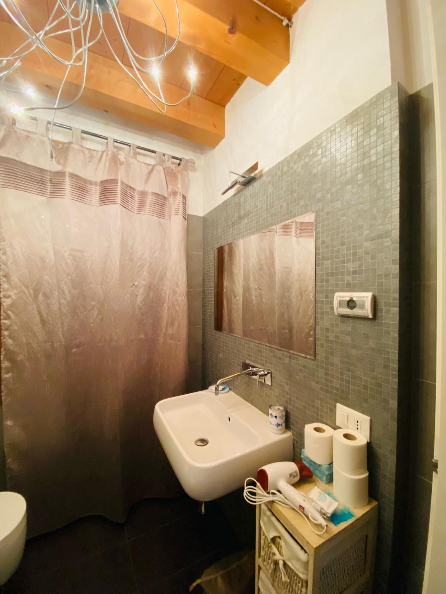 Central Luxury Garden Guest House Mestre Bagian luar foto